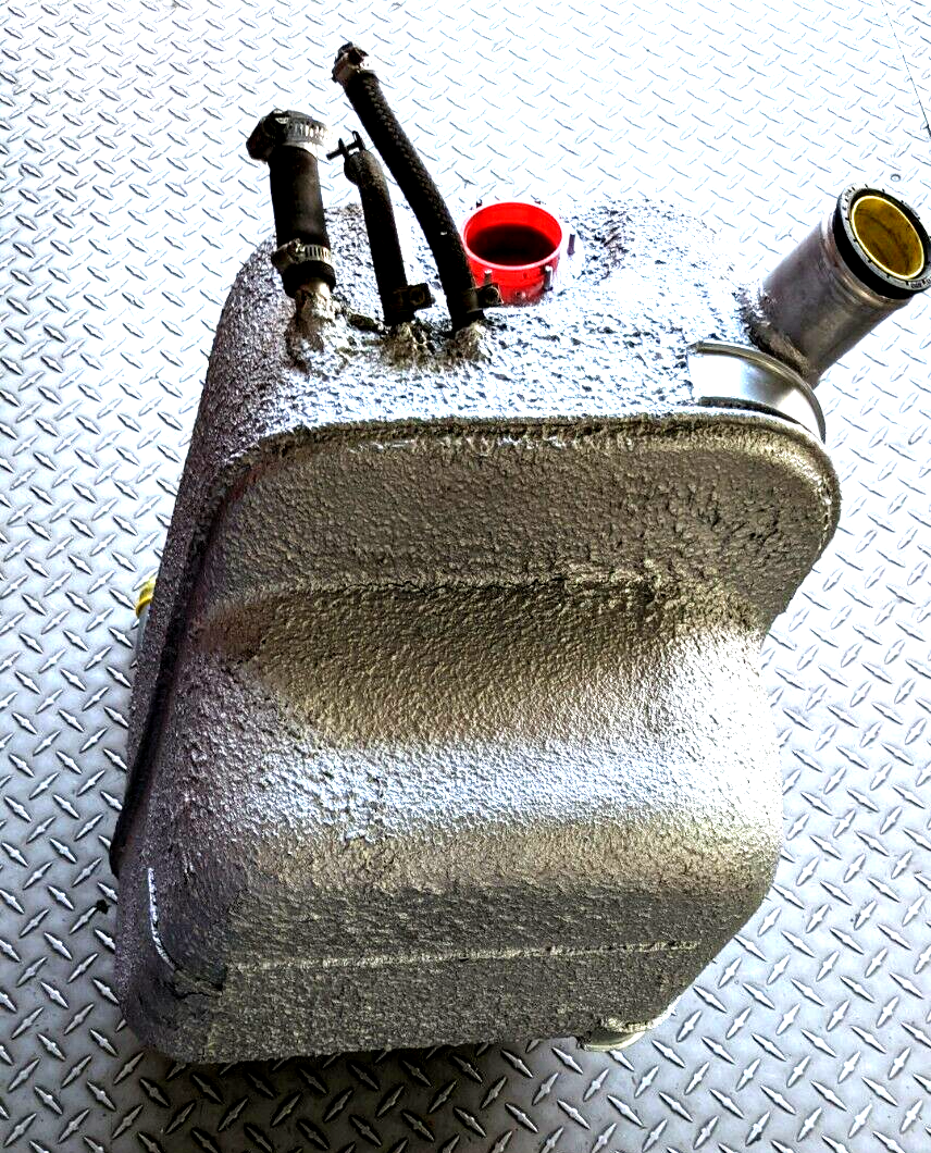 Ferrari 308 GTSi PART LEFT FUEL GAS PERTOL TANK 116606