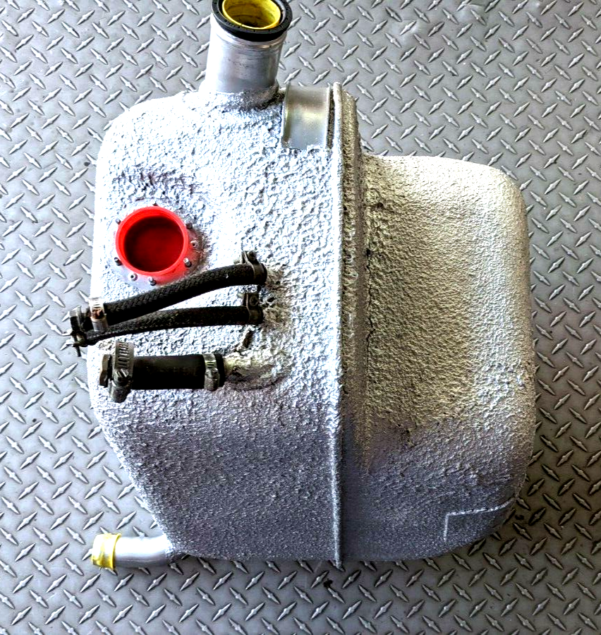 Ferrari 308 GTSi PART LEFT FUEL GAS PERTOL TANK 116606