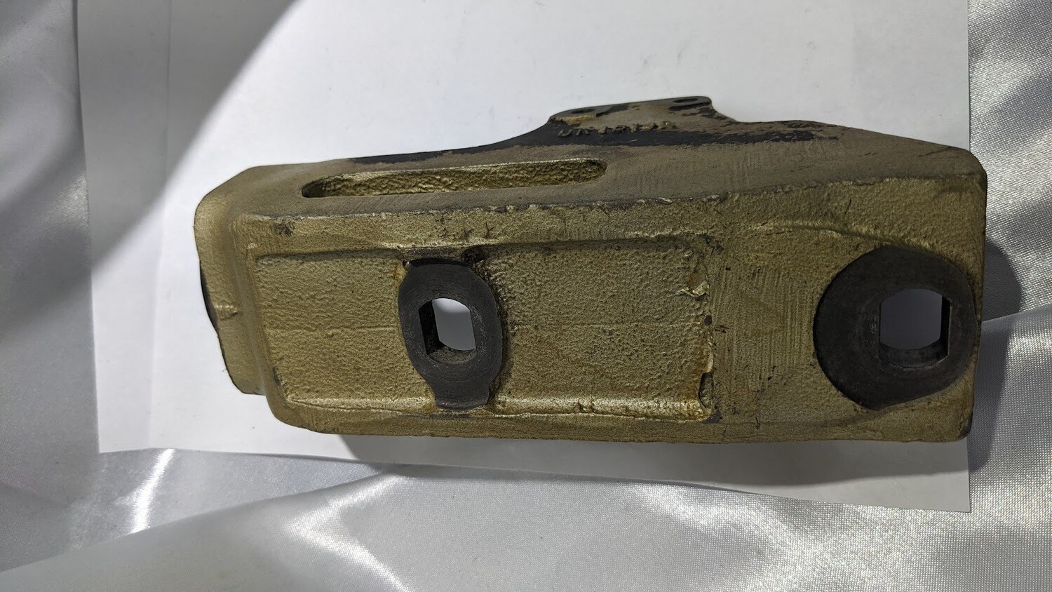 65 - 80 ROLLS ROYCE SILVER SHADOW front BUMPER BRACKET UR19985