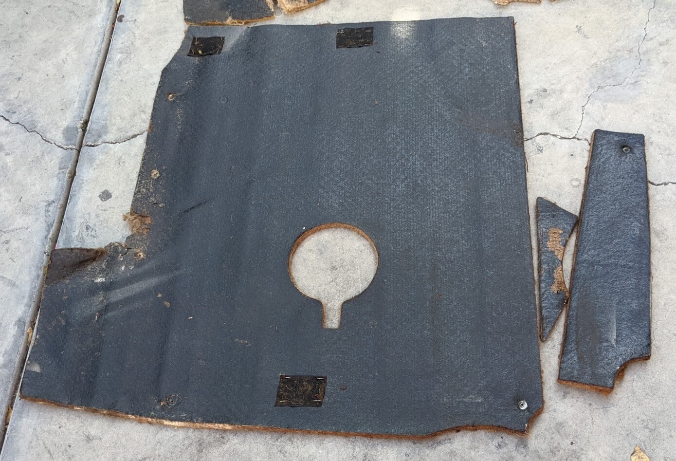 ROLLS ROYCE SILVER SHADOW II PART TRUNK FLOOR INSULATION