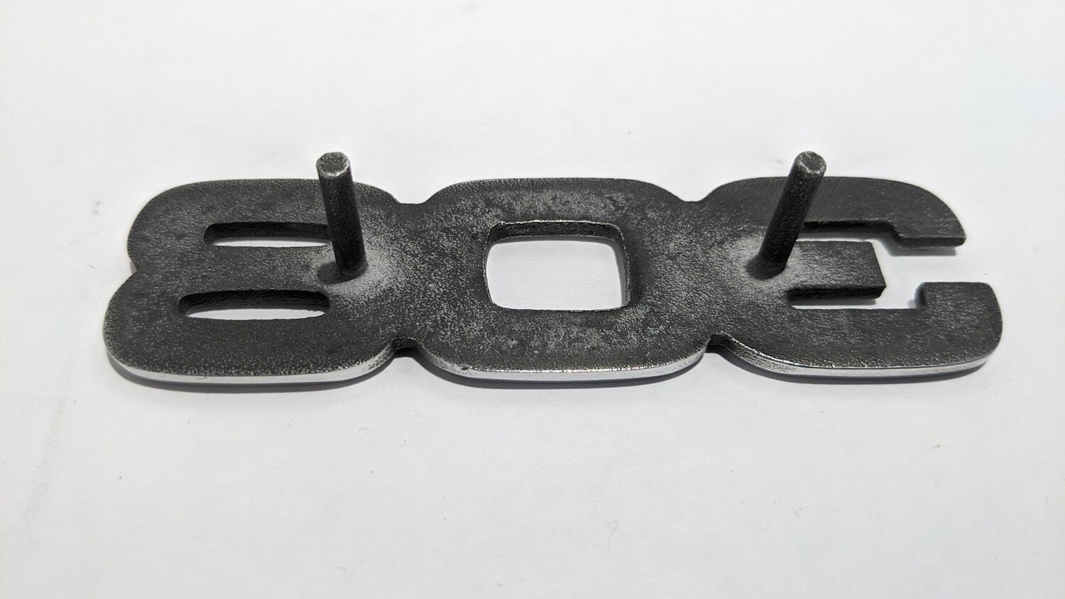 FERRARI 308 GTS  PARTS EMBLEM 308 60044104 