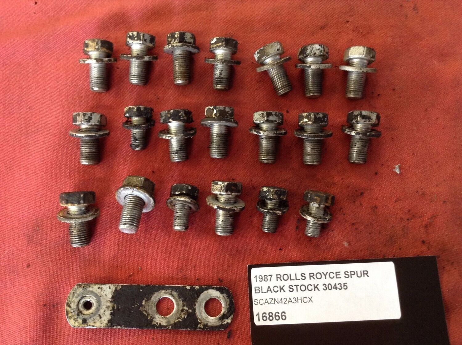 81 - 91 ROLLS ROYCE SILVER SPUR TRANSMISSION CROSS MEMBER SCREW SET