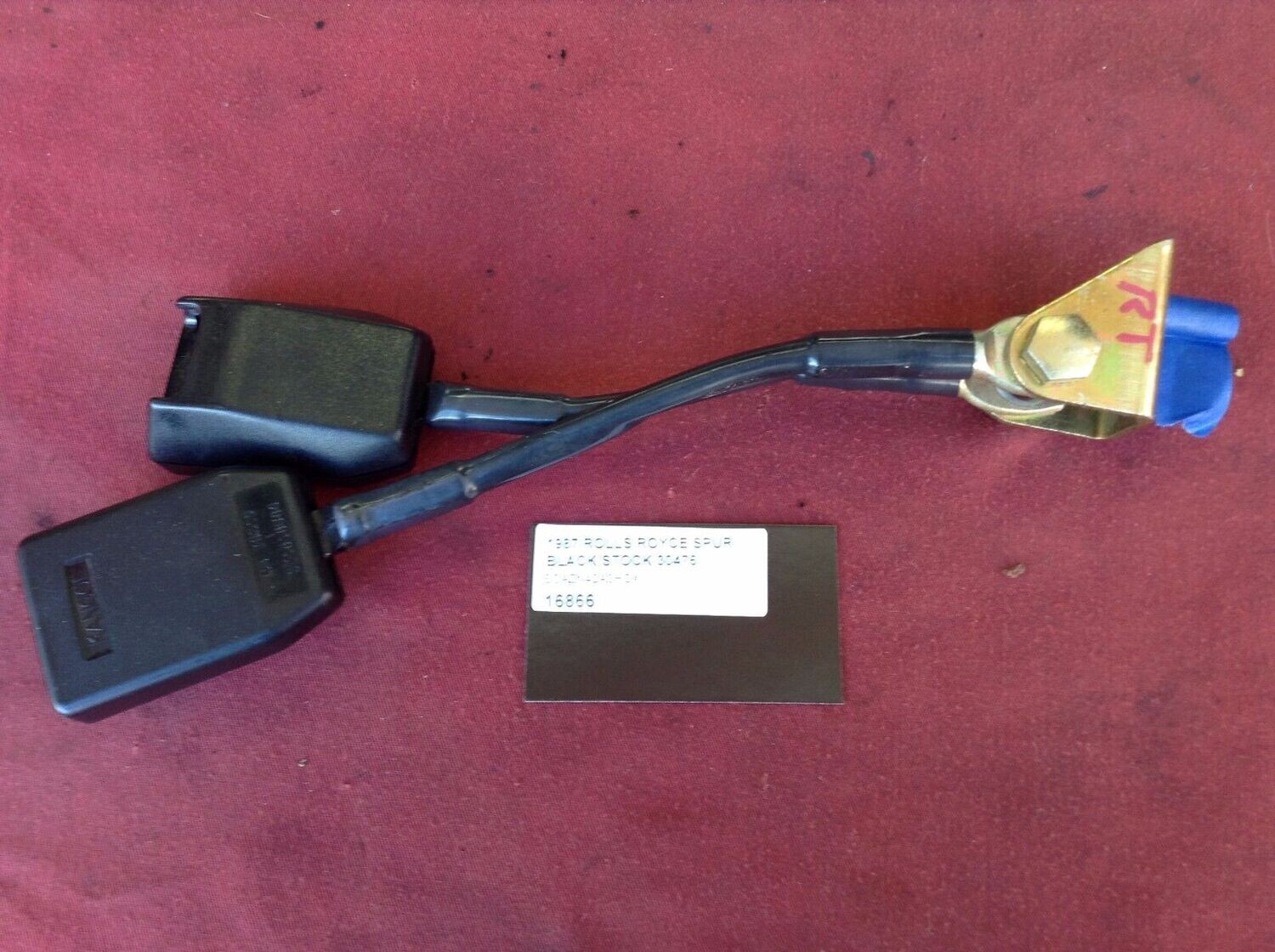 81 - 91 ROLLS ROYCE SILVER SPUR RIGHT CENTER REAR SEAT BELT