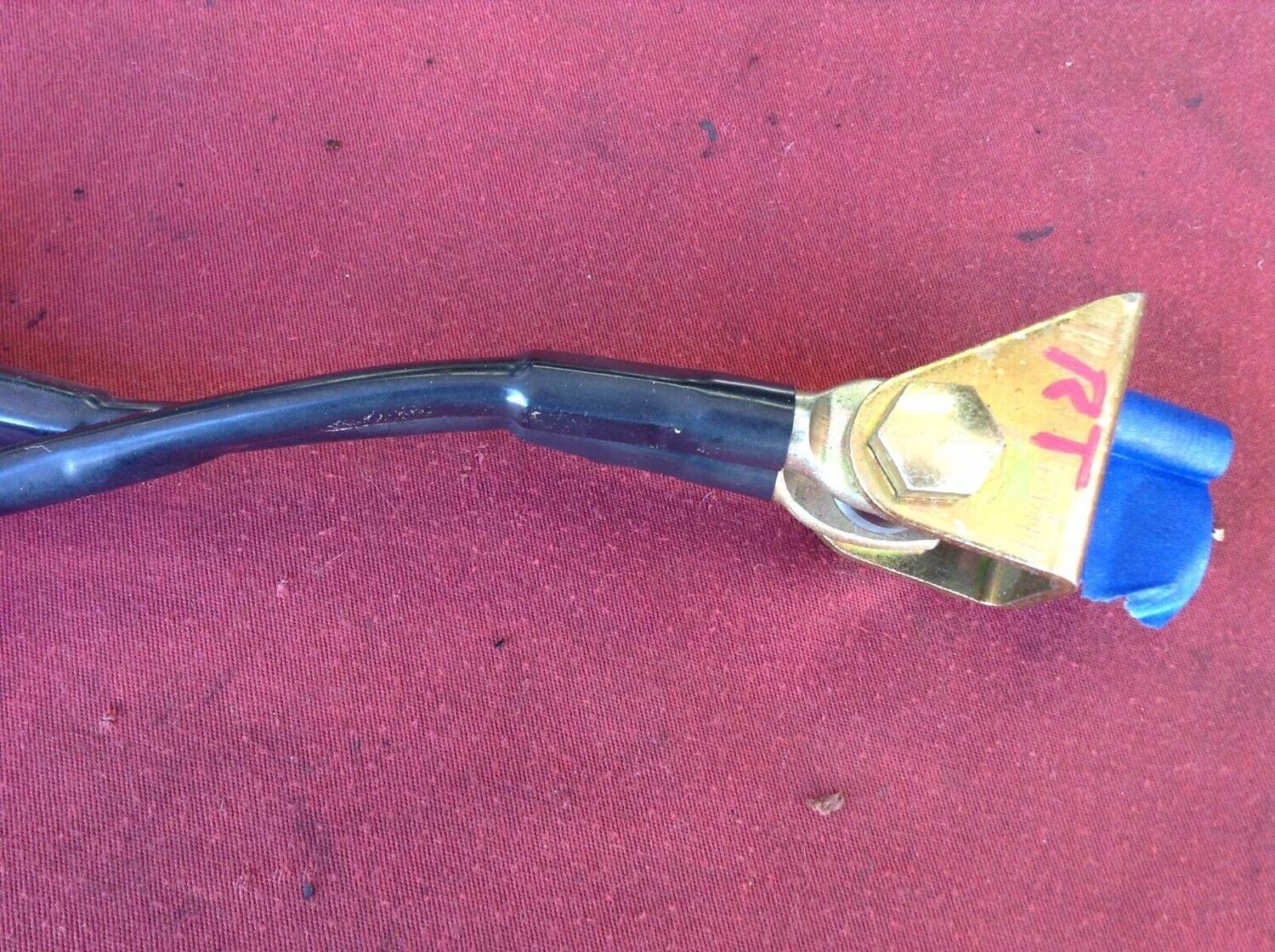 81 - 91 ROLLS ROYCE SILVER SPUR RIGHT CENTER REAR SEAT BELT