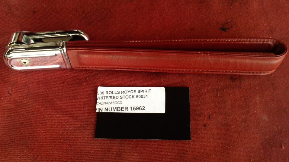 81-99 ROLLS ROYCE SILVER SPIRIT DAWN RIGHT and left REAR GRAB HANDLE red PAIR