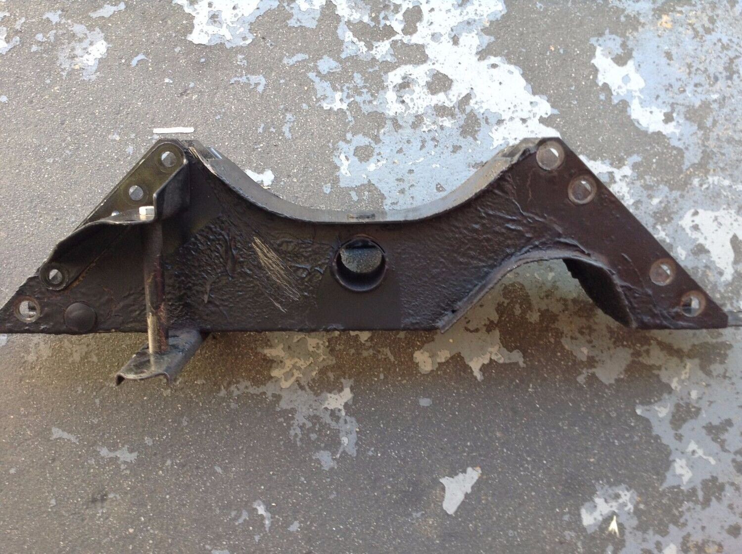 81 - 91 ROLLS ROYCE SILVER SPUR TRANSMISSION CROSS MEMBER