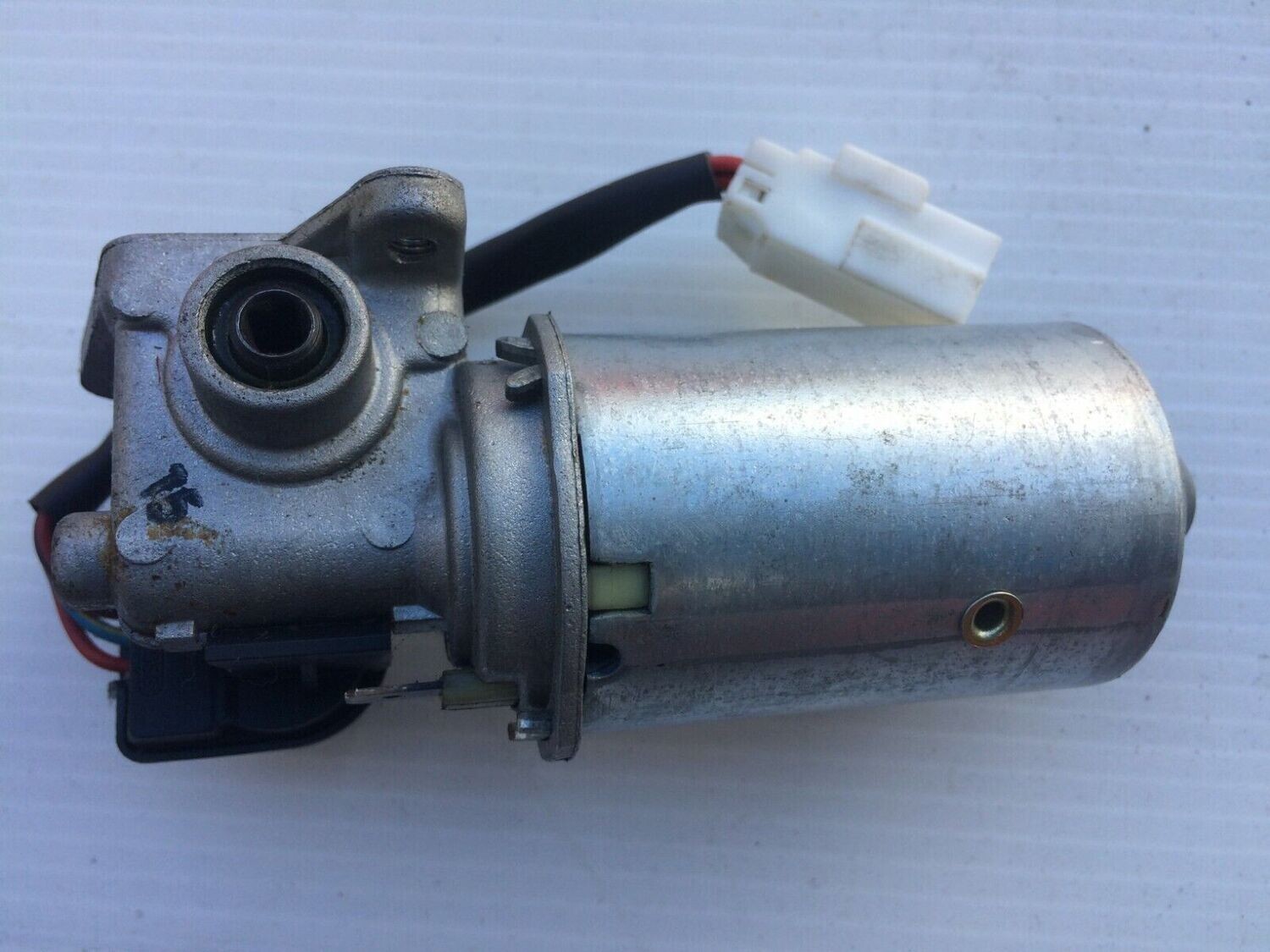 Rolls Royce Silver Spur TILT column  STEERING motor complete UT10065