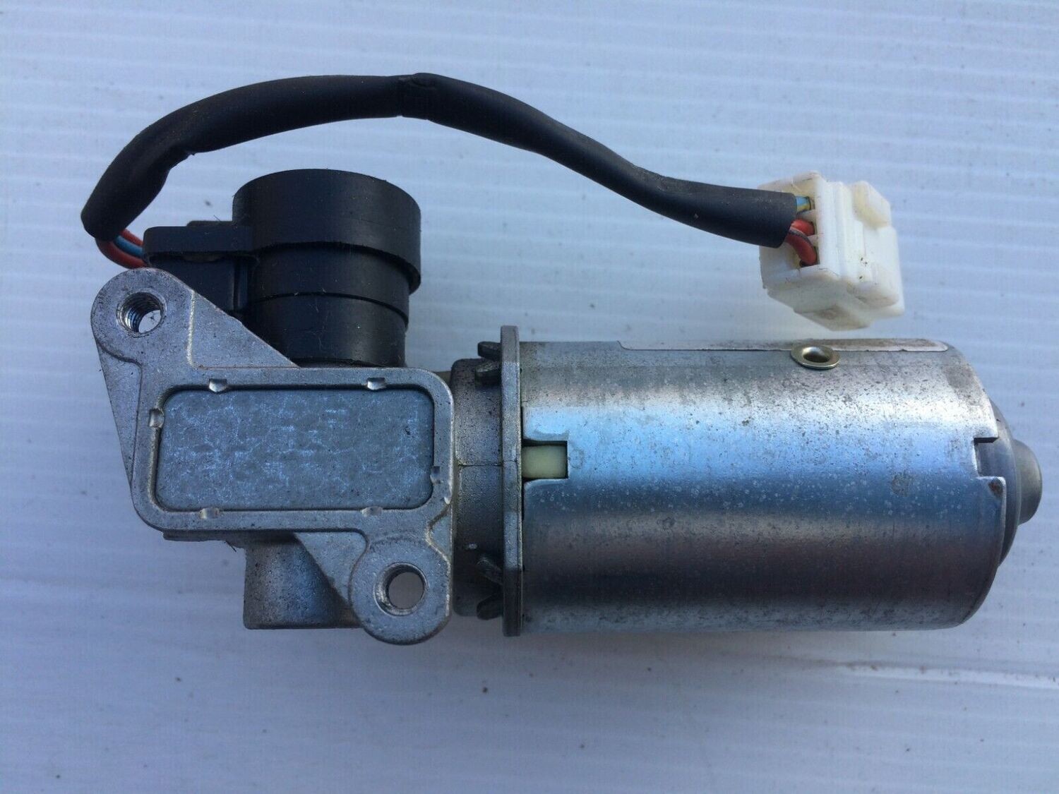 Rolls Royce Silver Spur TILT column  STEERING motor complete UT10065