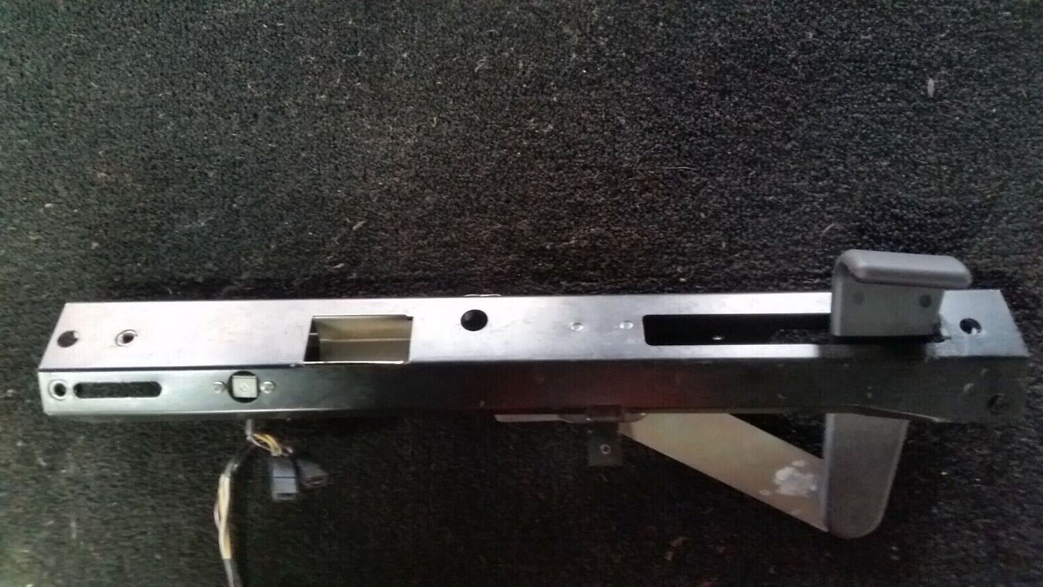 94 - 99 BENTLEY TURBO RL ROLLS SPUR  RELEASE HANDLE ASSEMBLY BONNET HOOD