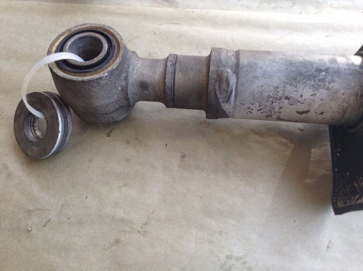 ROLLS ROYCE SILVER SPUR FRONT BUMPER SHOCK  left or right UR22038