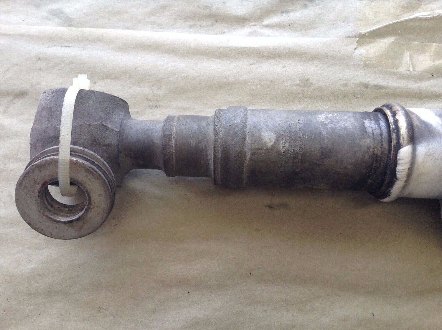 ROLLS ROYCE SILVER SPUR LEFT OR RIGHT REAR BUMPER SHOCK UR22038