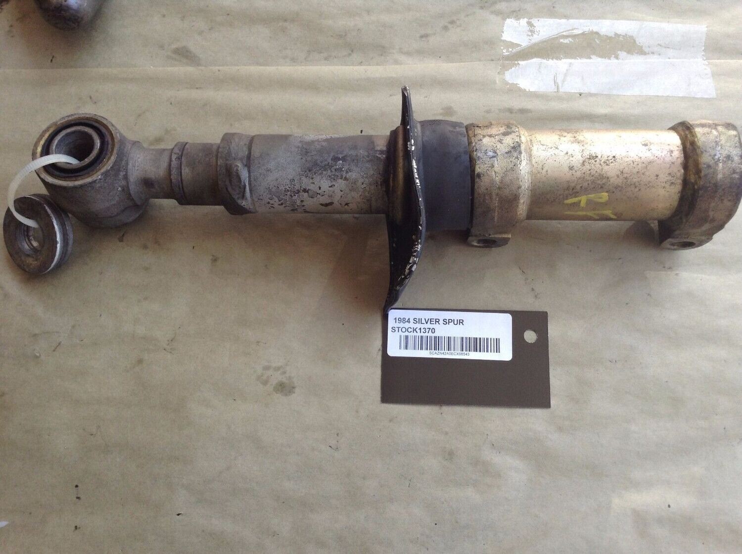 ROLLS ROYCE SILVER SPUR FRONT BUMPER SHOCK  left or right UR22038