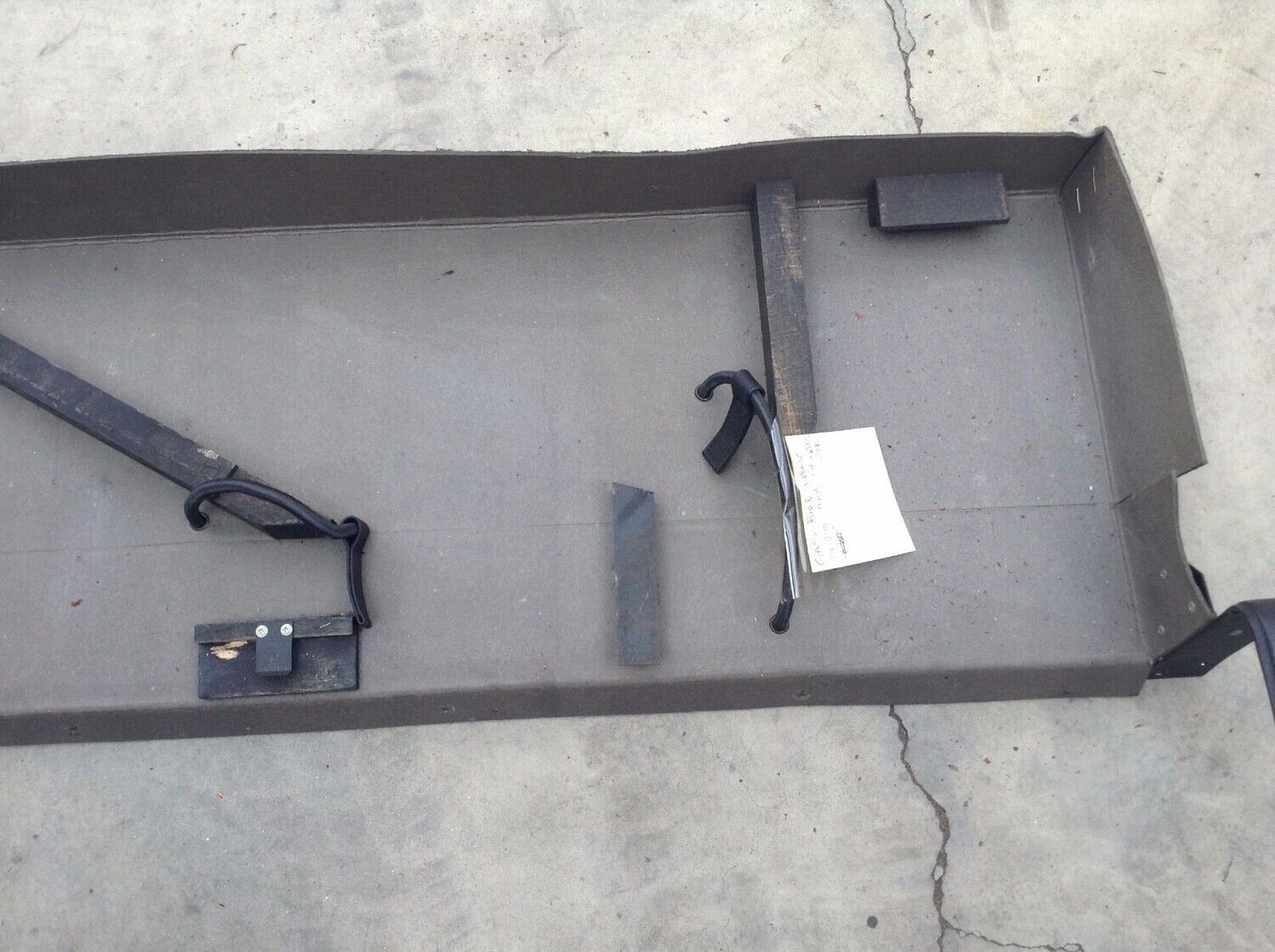 81 - 91 ROLLS ROYCE SILVER SPUR GAS FUEL TANK COVER TOOL ORGANIZER