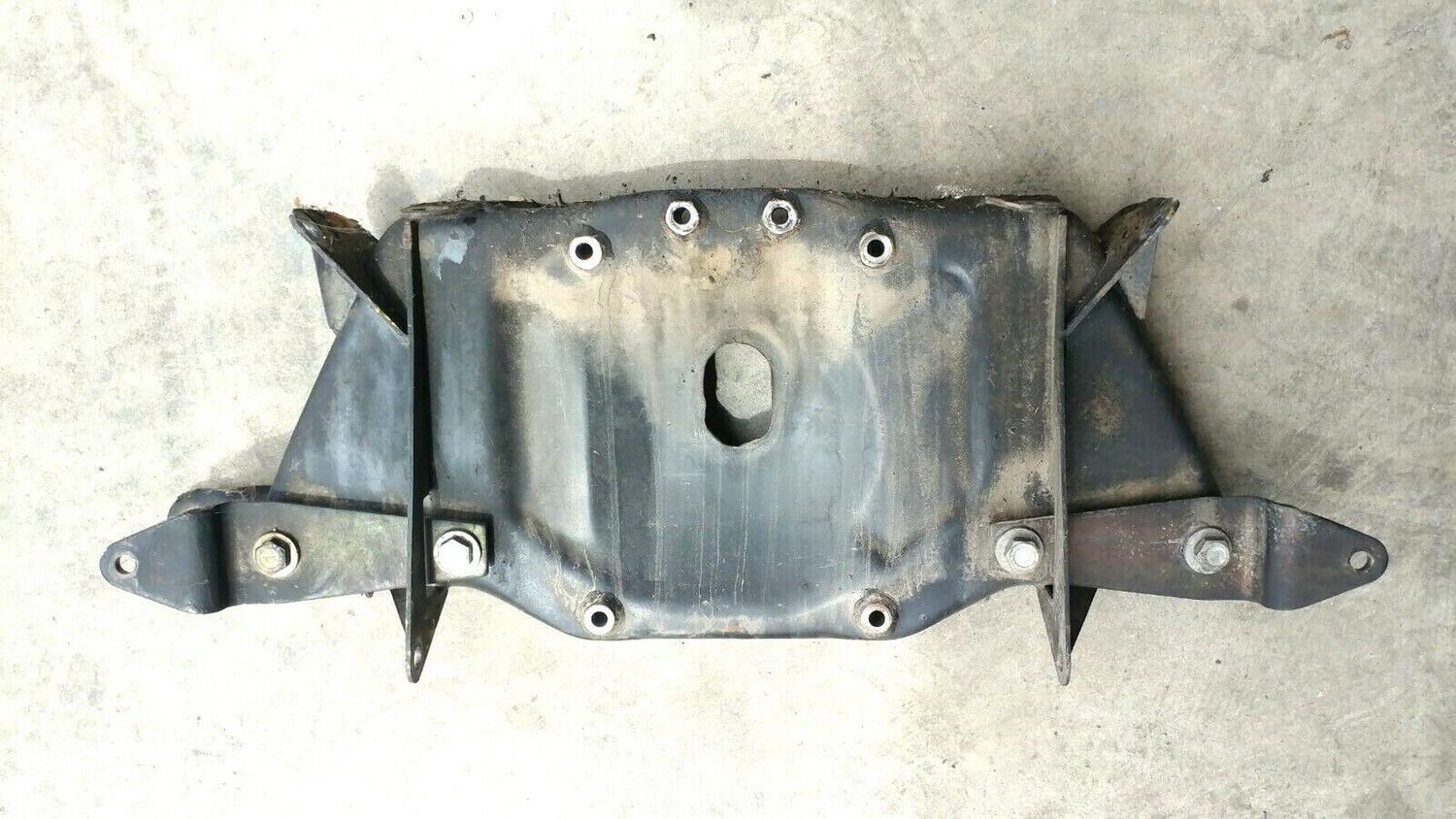 ROLLS ROYCE SILVER SPUR AZURE CORNICHE REAR DIFFERENTIAL CROSS MEMBER UR71814