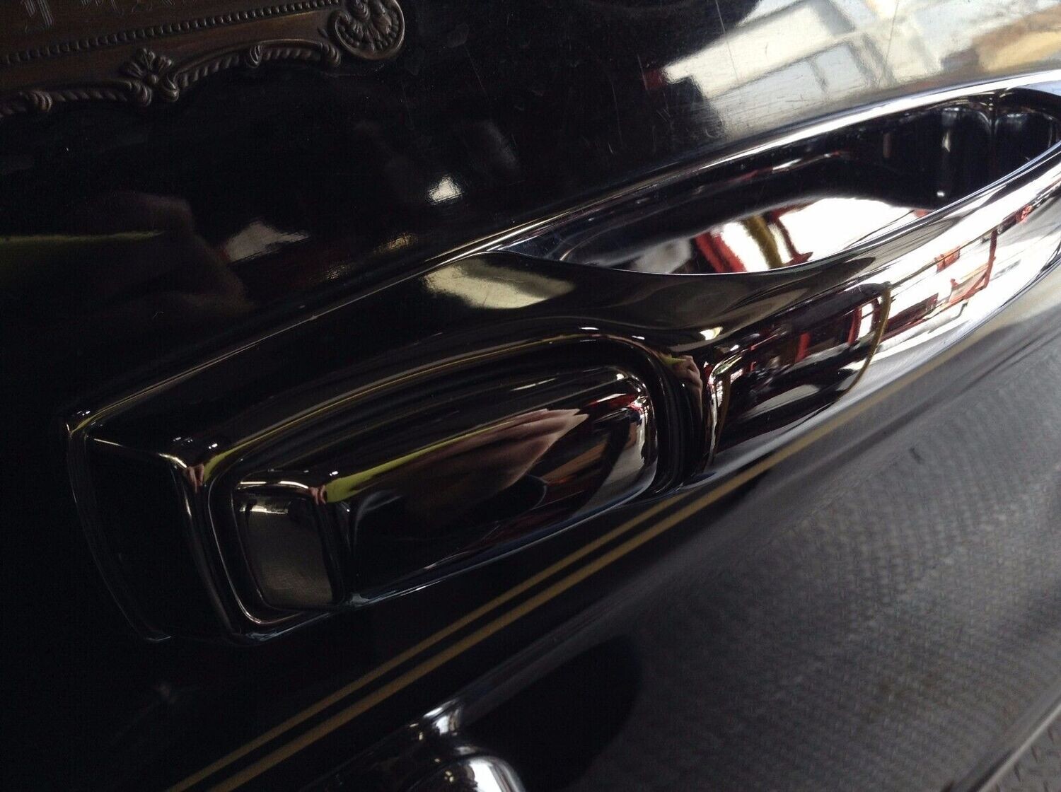 81 - 98 ROLLS ROYCE SILVER SPUR RIGHT FRONT DOOR HANDLE