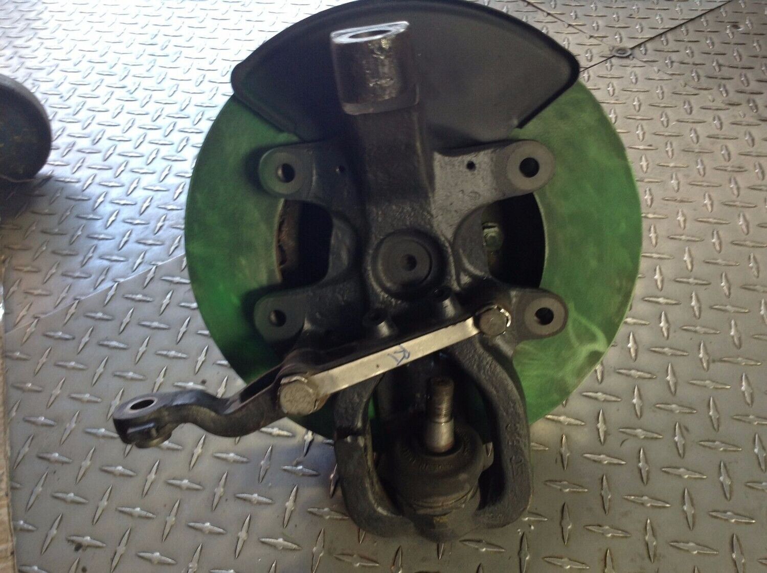 84 ROLLS-ROYCE SILVER SPUR RIGHT FRONT SPINDLE KNUCKLE HUB ASSEMBLY W/ ROTOR