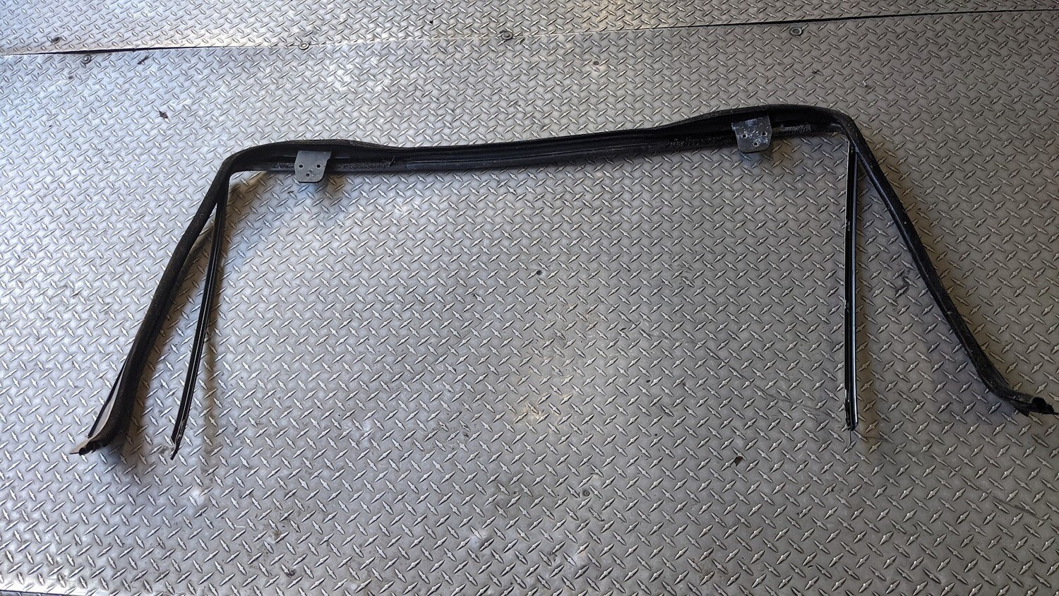 FERRARI 360 SPIDER PARTS WINDSHIELD FRAME SEAL 65797300