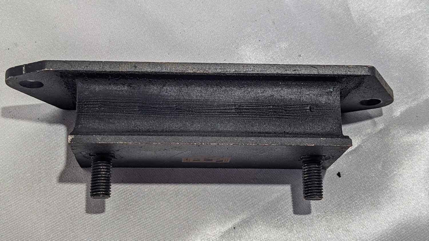 ECP ROLLS ROYCE SILVER SHADOW SPUR ENGINE MOUNT front NEW UR19203