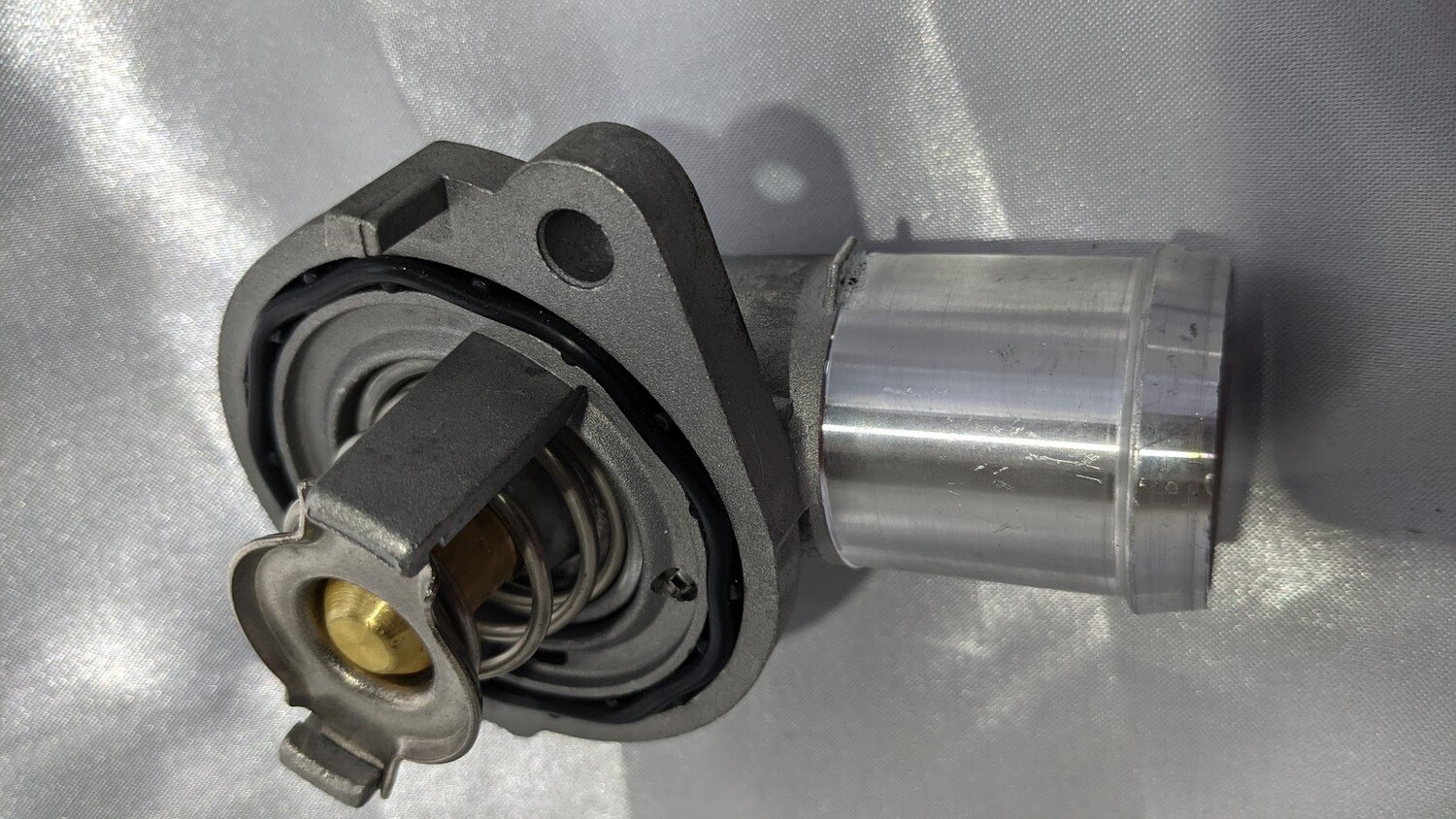ECP Thermostat, HOUSING AND GASKET  for Maserati GHIBLI  330424  FROM 2014 ON COMPLETE METAL HOUSING FBA