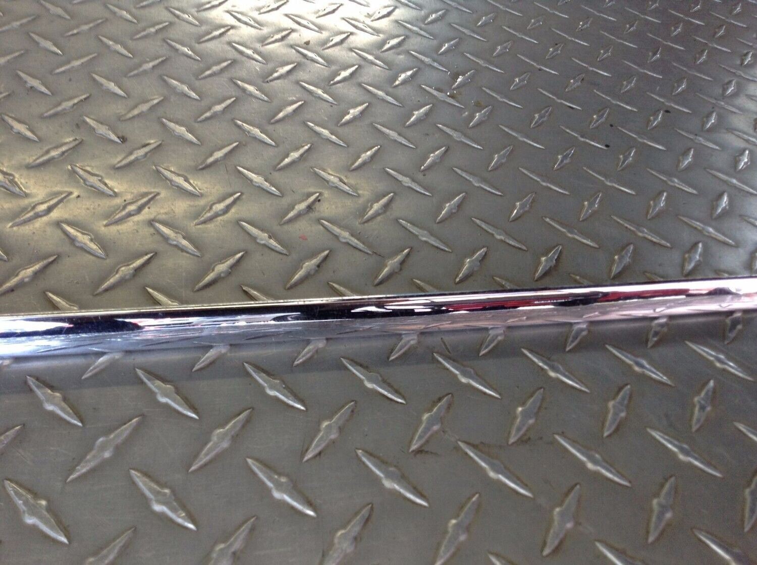 65 - 80 ROLLS ROYCE SILVER SHADOW CHROME LEFT REAR DOOR  TRIM