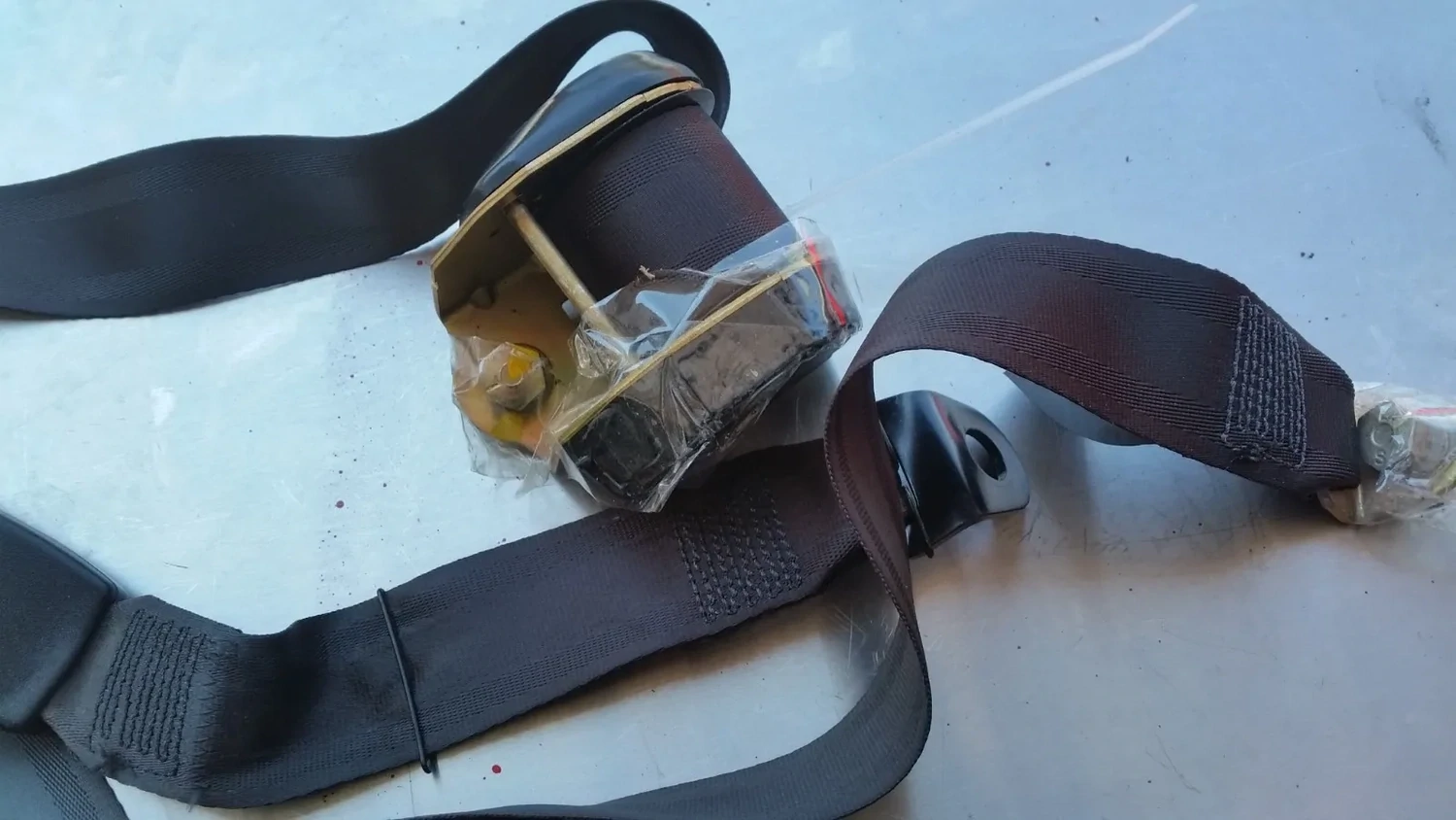 81 - 98 ROLLS ROYCE SILVER SPUR SPIRIT DAWN LEFT-RIGHT REAR SEAT BELT COMPLETE