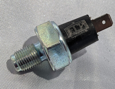 ECP Rolls Royce Silver Spur Spirit Shadow oil pressure sender for light new UE44823