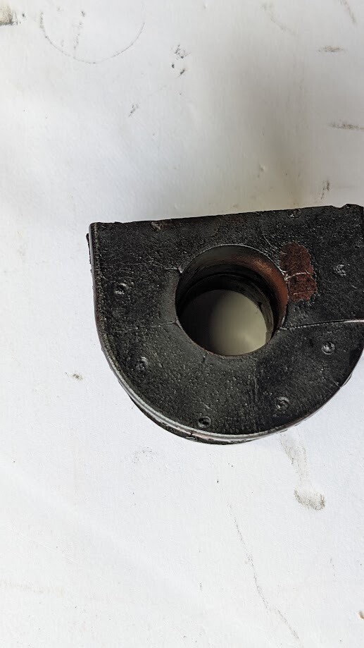 Ferrari FRONT anti  roll bar sway HOLDING BUSHING 108748