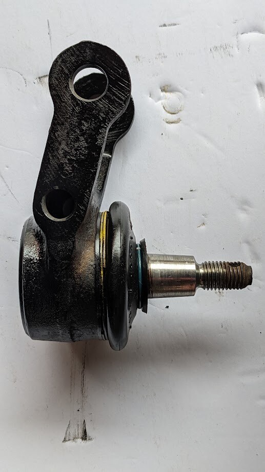 Ferrari FRONT SUSPENSION LOWER BALLJOINT 133944