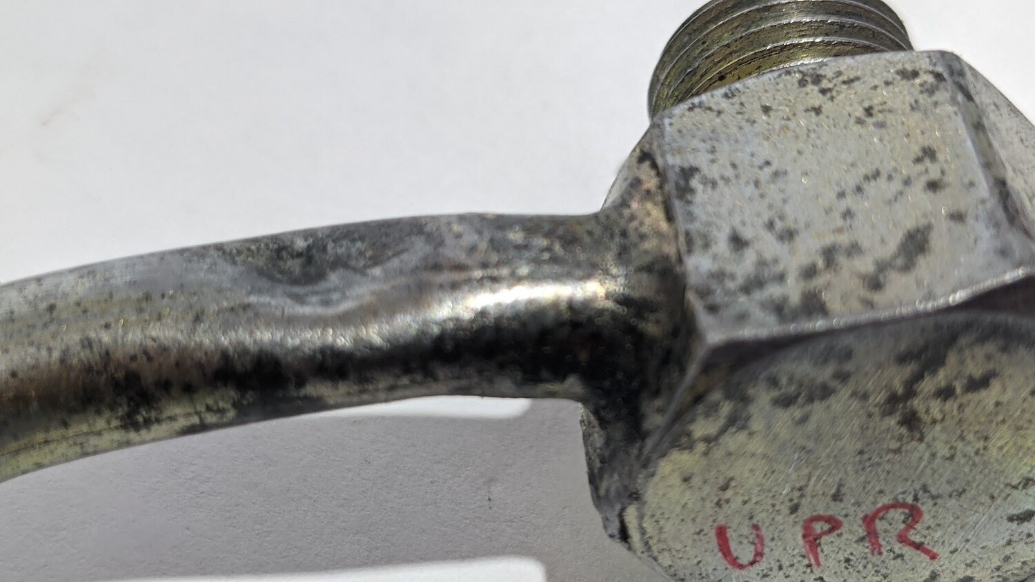 Ferrari 308 FUEL LINE THAT JOINTS BOTH FUEL FILTERS UPPER