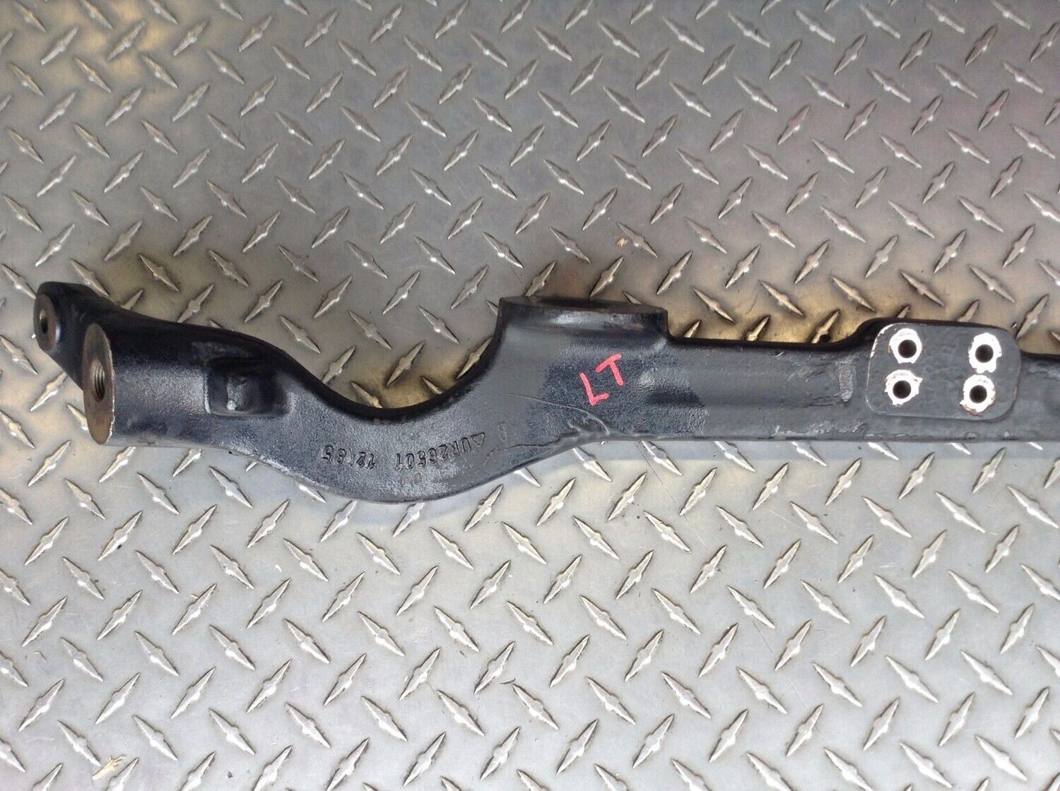 81 - 91 ROLLS-ROYCE SILVER SPUR LEFT FRONT CONTROL ARM