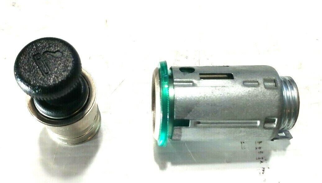 81 - 91 ROLLS ROYCE SILVER SPUR CIGARETTE LIGHTER AND HUB w/ CABLES