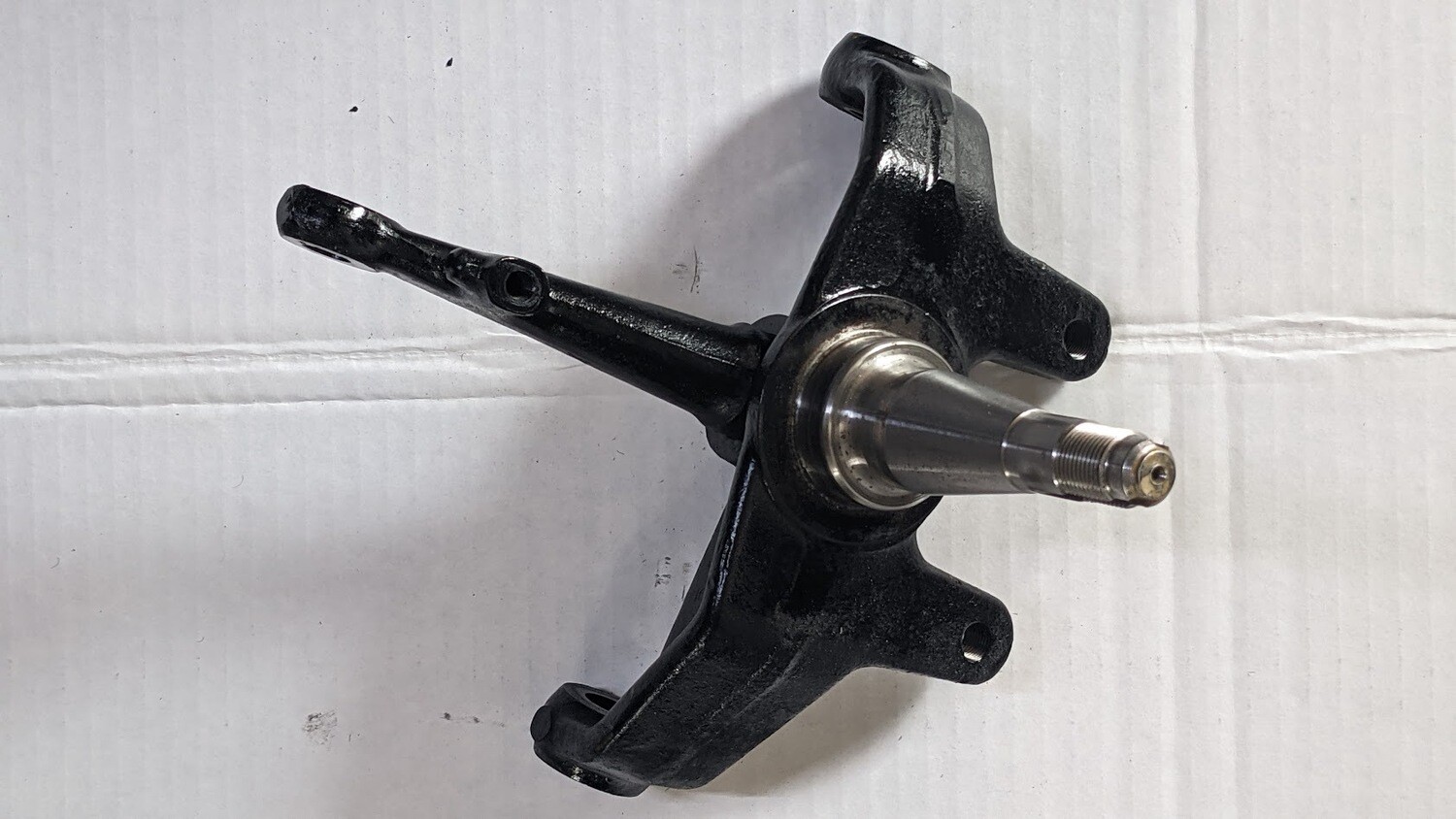 FERRARI 308 PARTS FRONT SPINDLE HUB CARRIER right SIDE 115964