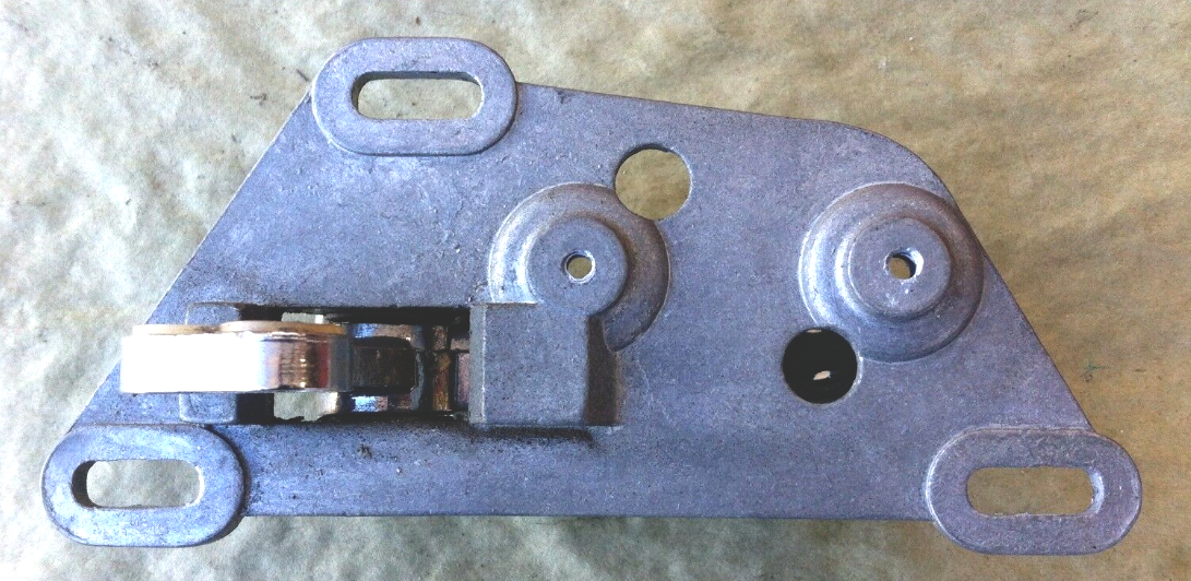 65 - 80 ROLLS ROYCE SILVER SHADOW RIGHT REAR OR FRONT DOOR HANDLE UB15380