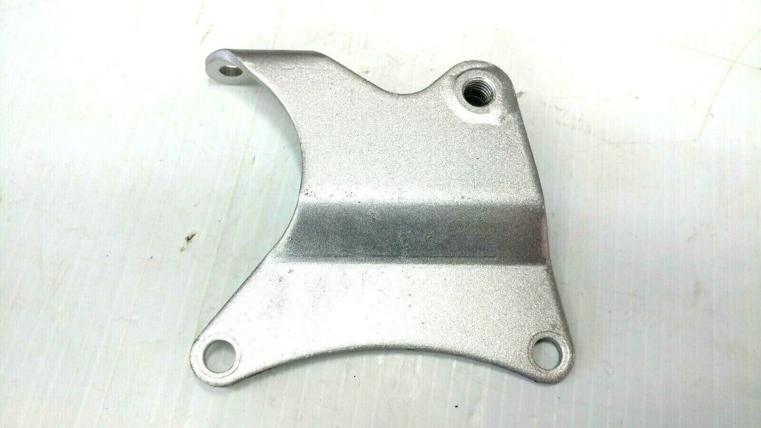 ROLLS ROYCE SILVER SPUR AIR PUMP BRACKET UE46183 LOWER