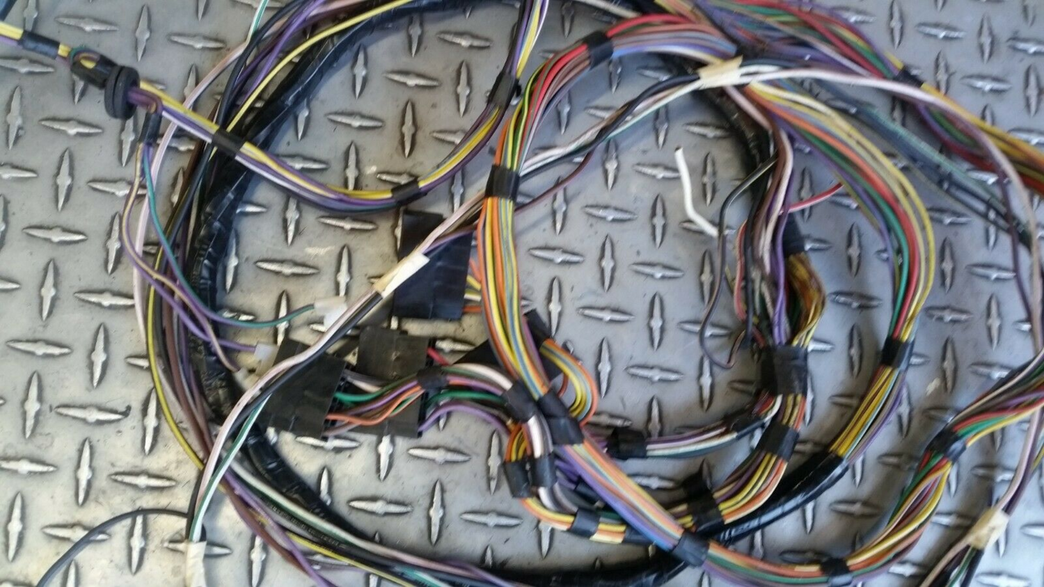 65 to 80 ROLLS ROYCE SILVER SHADOW RIGHT REAR TRUNK WIRING HARNESS CABLES