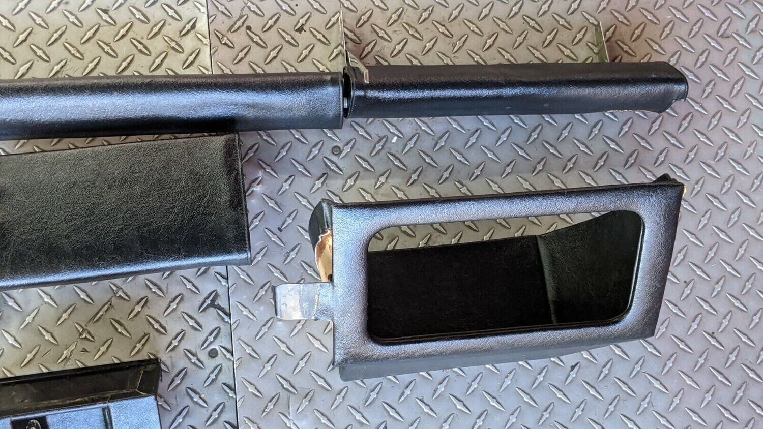 ROLLS ROYCE SHADOW I PART FACIA TRIMS AND COVERS ON BLACK
