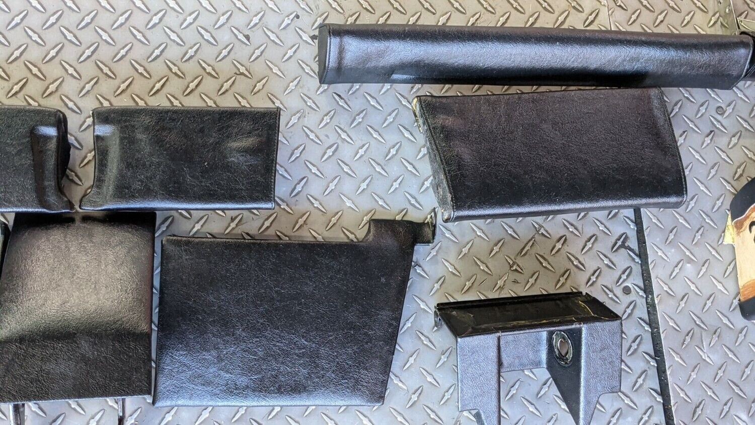 ROLLS ROYCE SHADOW I PART FACIA TRIMS AND COVERS ON BLACK
