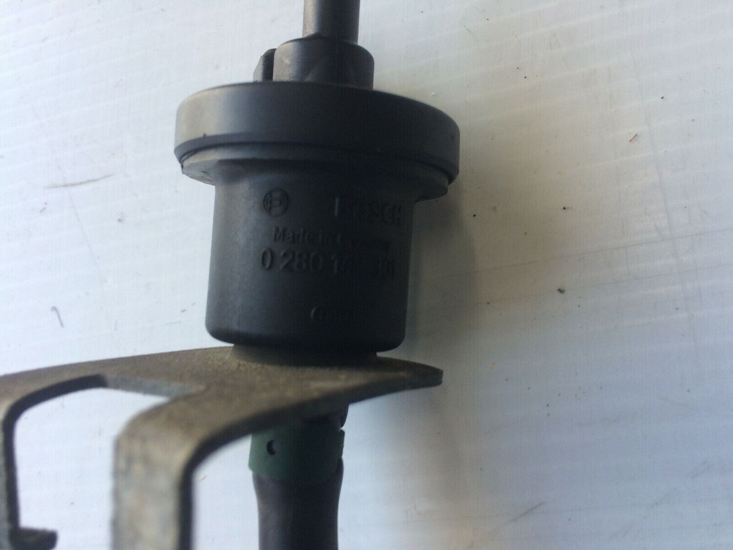 ROLLS ROYCE SPUR BENTLEY CORNICHE AZURE EMISSION CANISTER purge valve UE74939