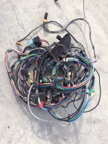 ROLLS ROYCE SILVER SPUR BENTLEY MULSANNE left rear body wiring at ABS unit