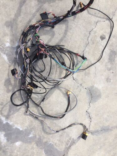 ROLLS ROYCE SILVER SPUR BENTLEY MULSANNE left rear body wiring at ABS unit