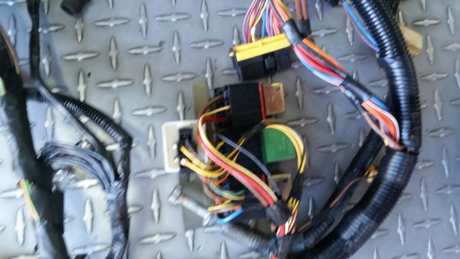 96 97 98 99 ROLLS ROYCE SILVER SPUR left side loom front TO back wiring harness