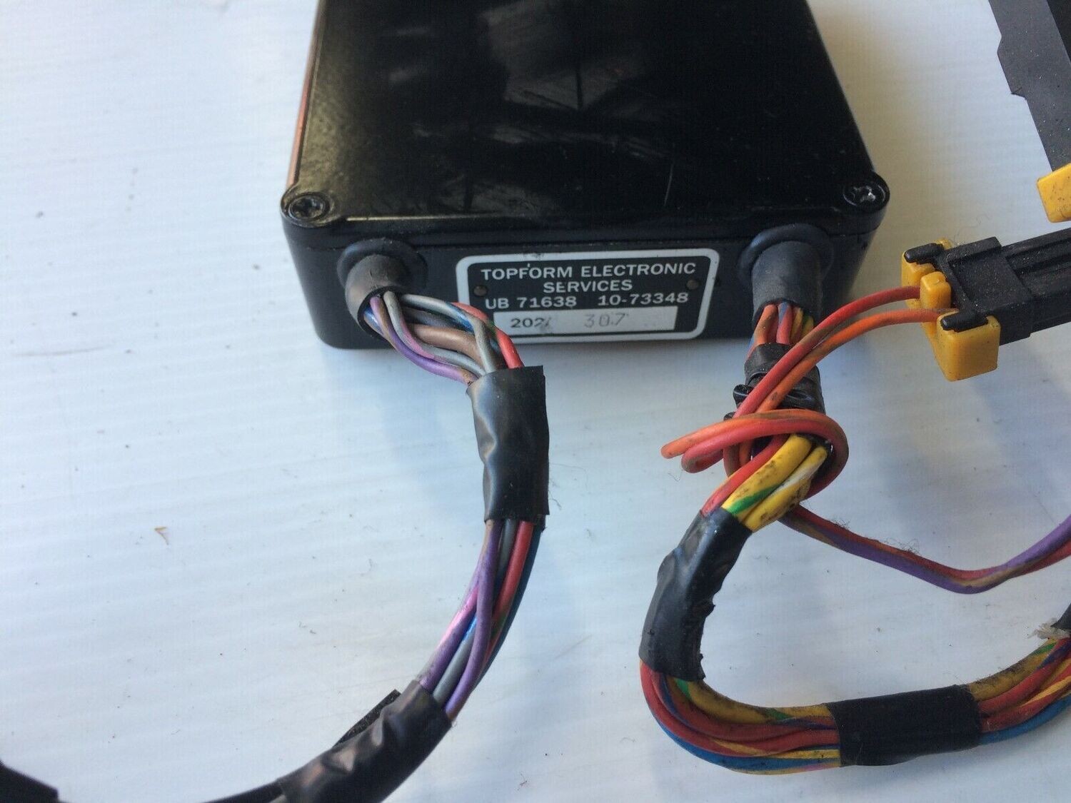 ROLLS ROYCE SILVER BENTLEY MULSANNE LEFT front seat belt CONTROL UNIT UB71638