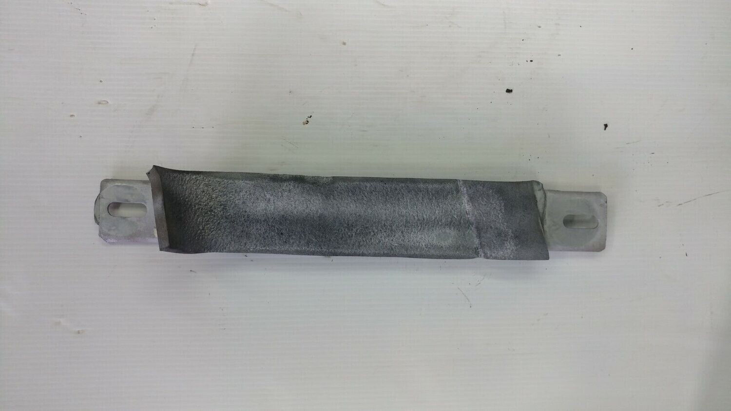 FERRARI 348 PARTS  fuel tank 2 LOWER MOUNTING STRAPS 135035 135036