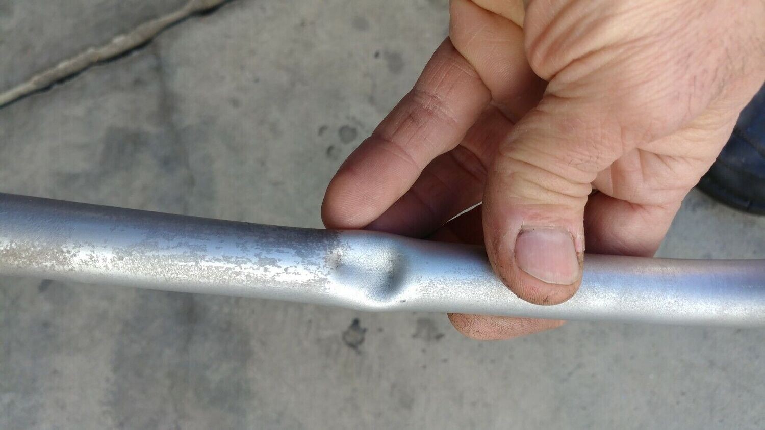FERRARI 348 PARTS  freon pipe return exp valve to compressor 62659000
