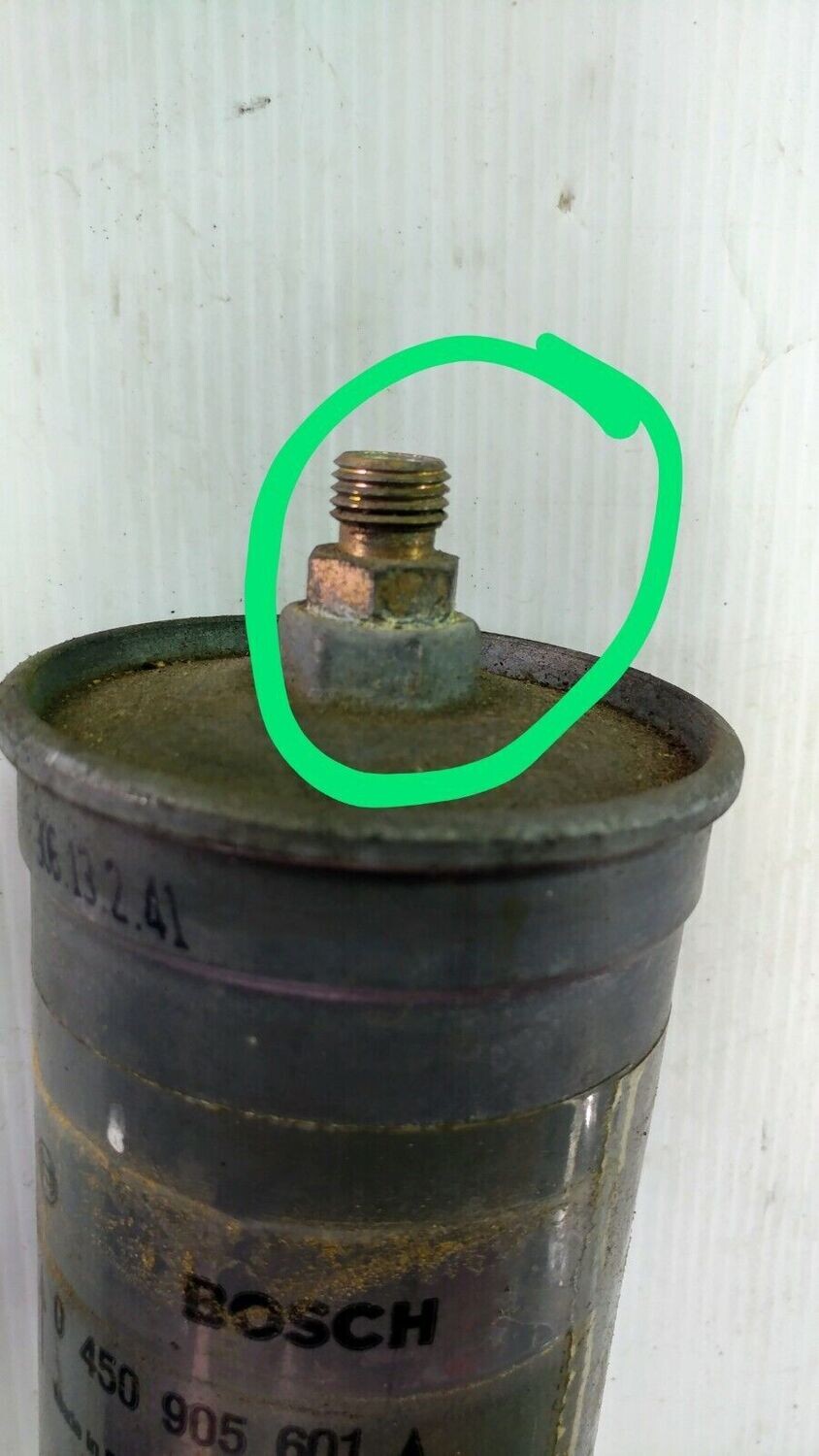 FERRARI 308 PARTS  ENGINE FUEL FILTER UPPER OR LOWER  FITTING 109797