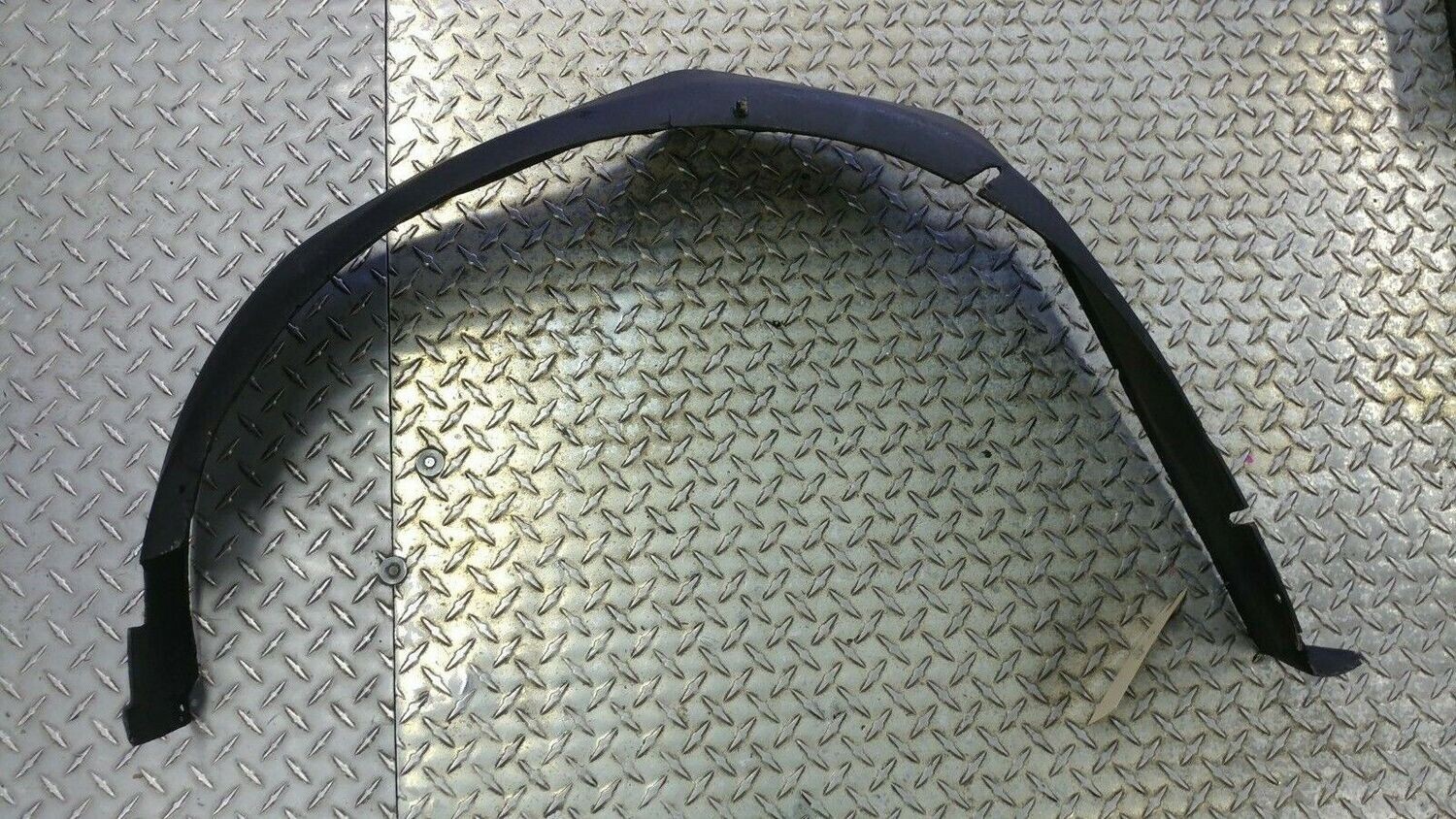 FERRARI 348 PARTS  LEFT front under WHEELHOUSE MUD GUARD 62095600