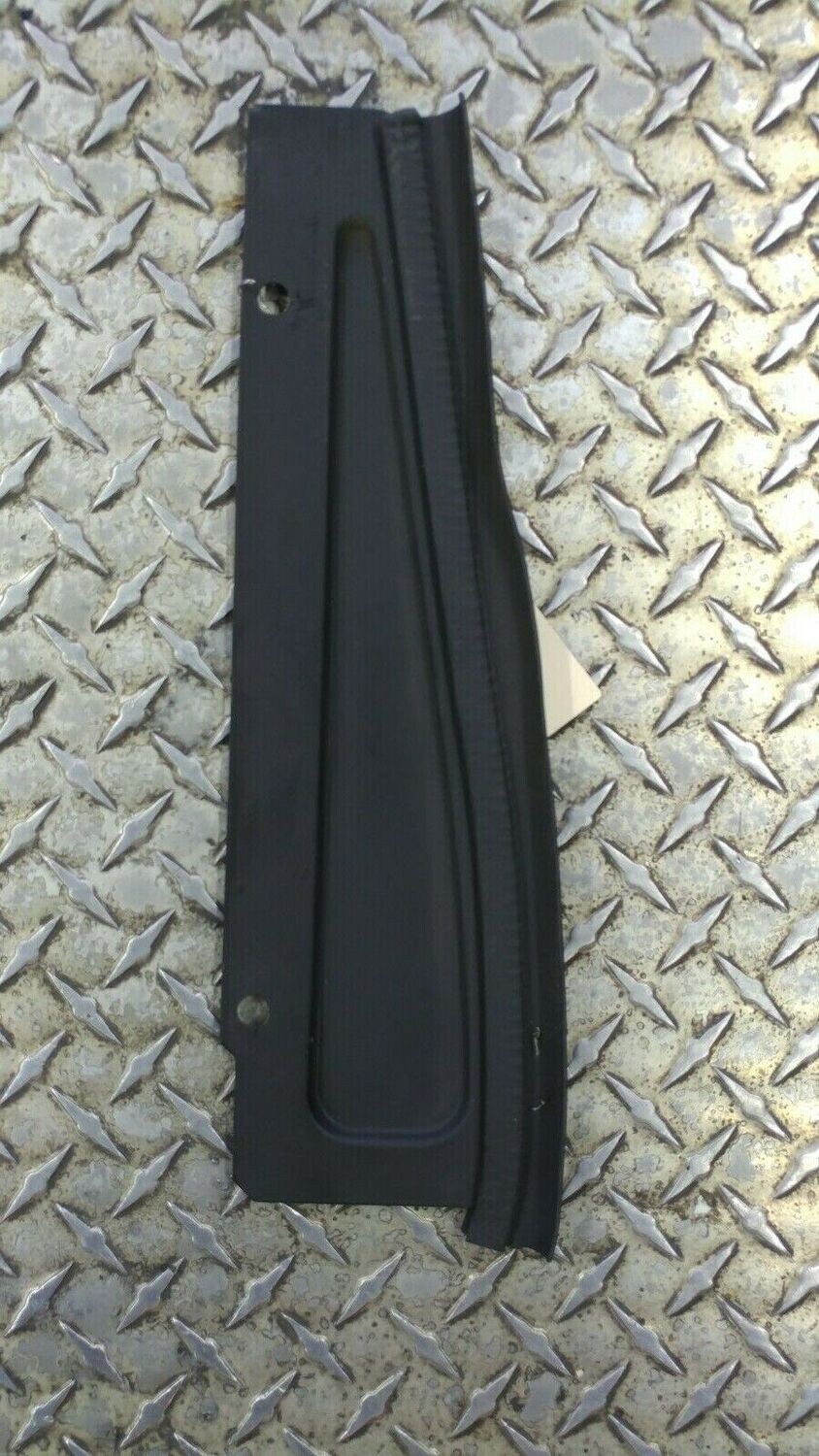 FERRARI 348 PARTS  RIGHT front lateral WHEELHOUSE MUD GUARD 62807800