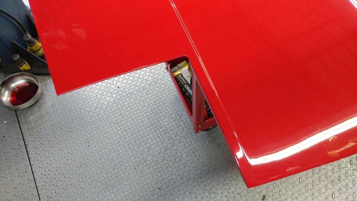 FERRARI 348 PARTS  RIGHT FRONT HOOD BONNET 64304800