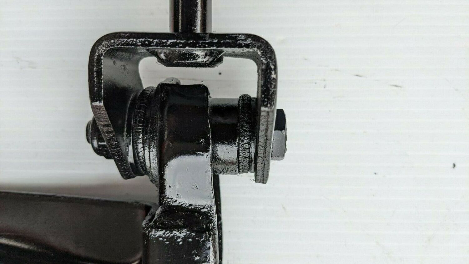 FERRARI 308 PARTS FRONT LOWER CONTROL A ARM RIGHT SIDE LEVER 104401