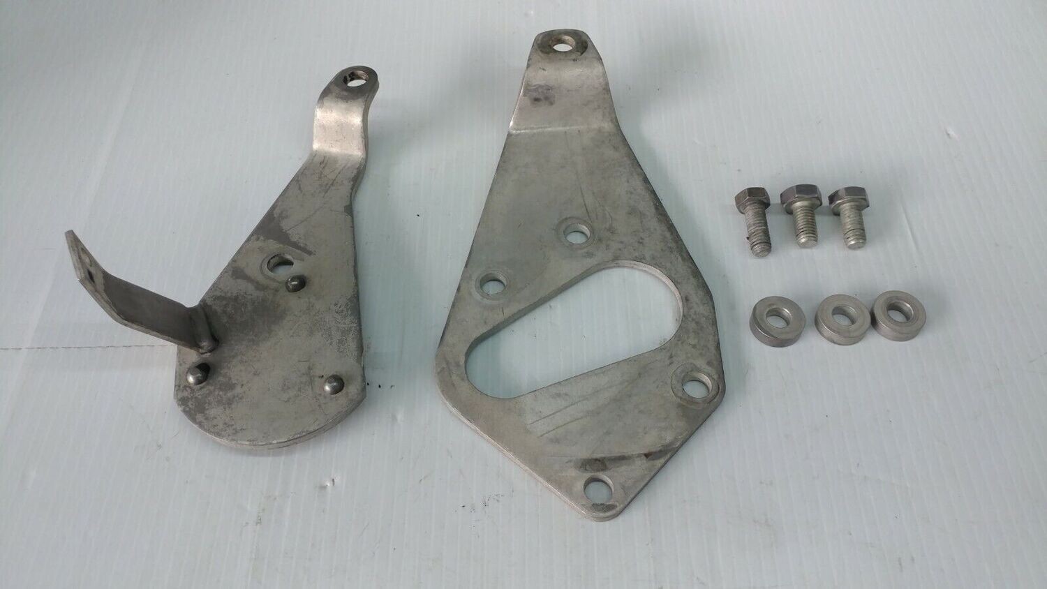 BENTLEY ROLLS ROYCE SILVER SPUR PULLEY POWER STEERING pump bracket UE46105